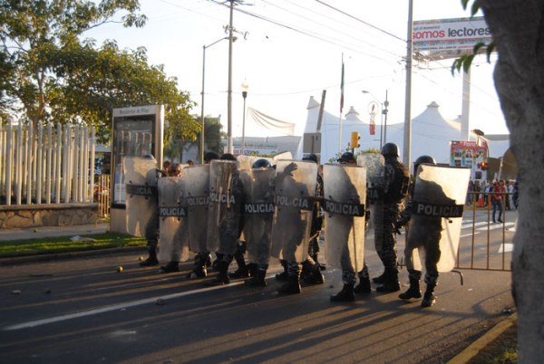 Police in riot gear were awaiting the demonstrators at the Expo Guadalajara.