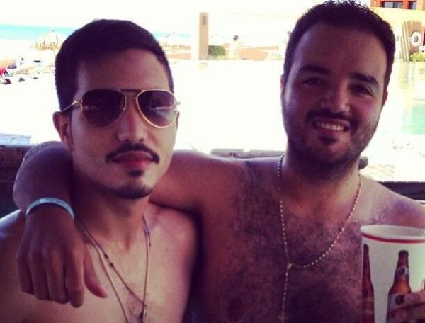 Serafin Zambada, posing with another of his brothers, Ismael "El Mayito". BPO7IrXCcAAg1-G