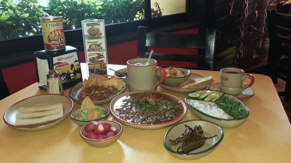 Waiters at Karne Garibaldi once laid out full spread in 13.5 seconds.