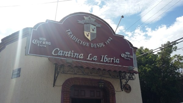 Originally founded in the 1870s under the name El Bosque, this cantina was renamed La Iberia after a group of Spaniards won it in a game of poker in 1904.