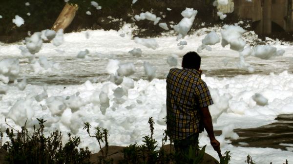 The pollution at El Salto. Photo by IMCINE-Tecolote Films-PIANO.